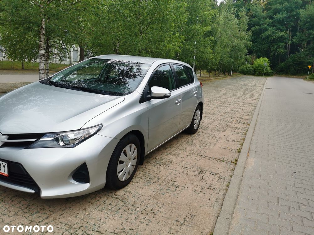 Toyota Auris - 1