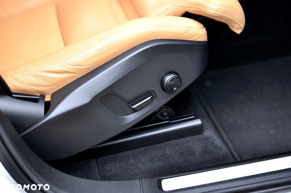 Volvo XC 60 - 26