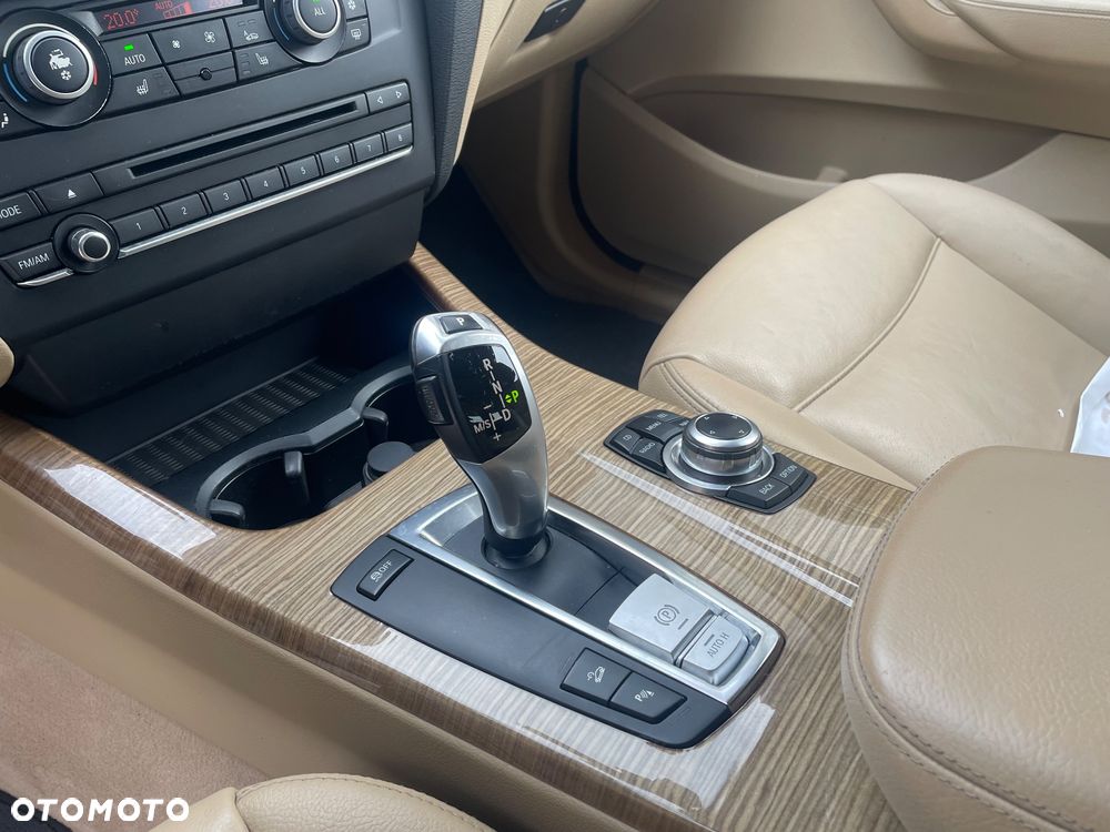 BMW X3 28i xDrive - 36