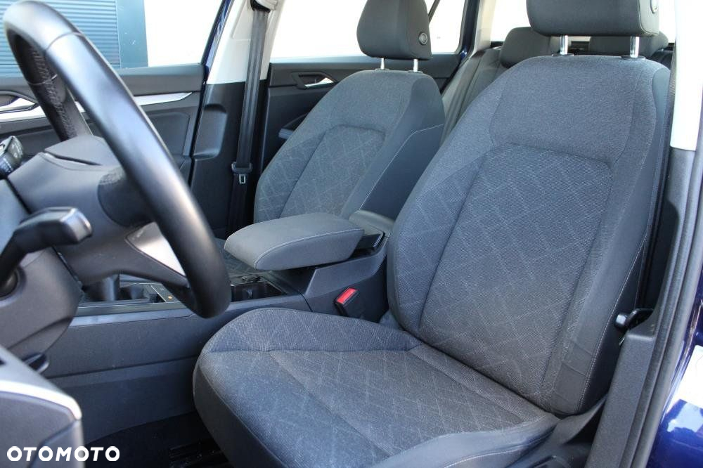 Volkswagen Golf - 8