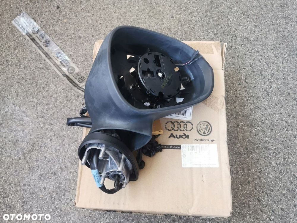 SEAT EXEO LUSTERKO PRZÓD ELEKTRYCZNE 3R1857508