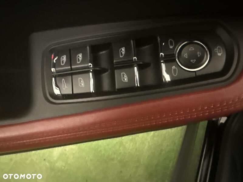 Porsche Macan Standard - 12