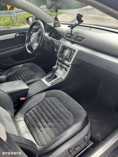 Volkswagen Passat 2.0 TDI 4Mot Highline DSG - 9