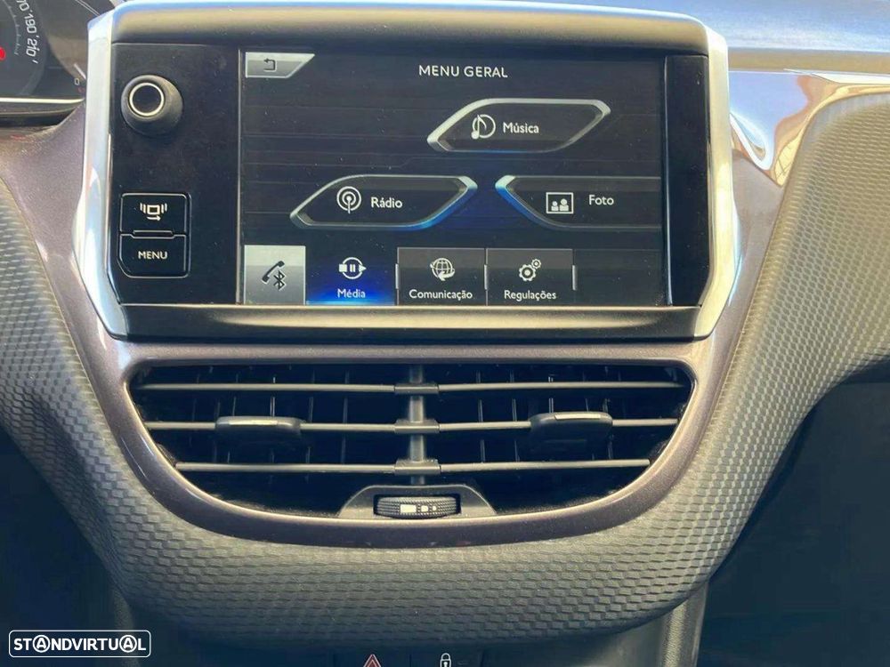 Peugeot 2008 1.2 PureTech Style - 10