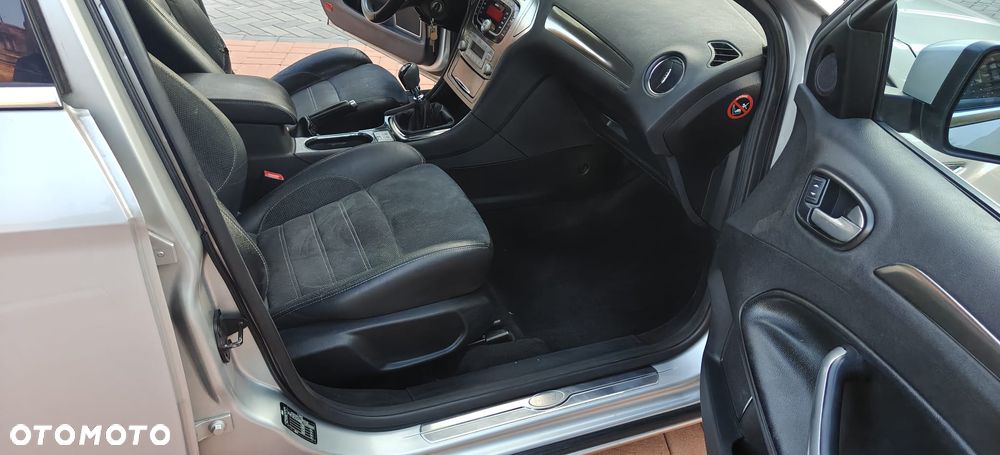 Ford Mondeo 2.5 Titanium S - 16