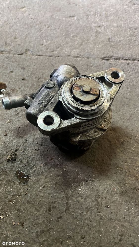 Iveco Daily 3.0 E4 E5 E6 pompa wspomagania 504243641 - 2