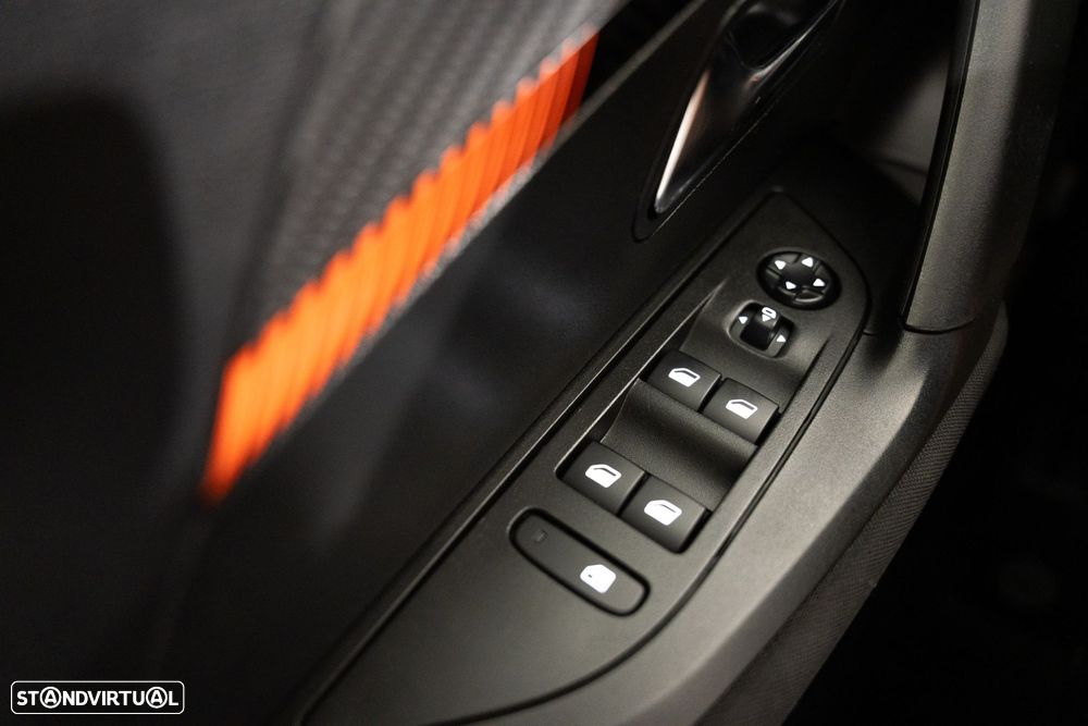 Peugeot e-2008 50 kWh Active Pack - 16