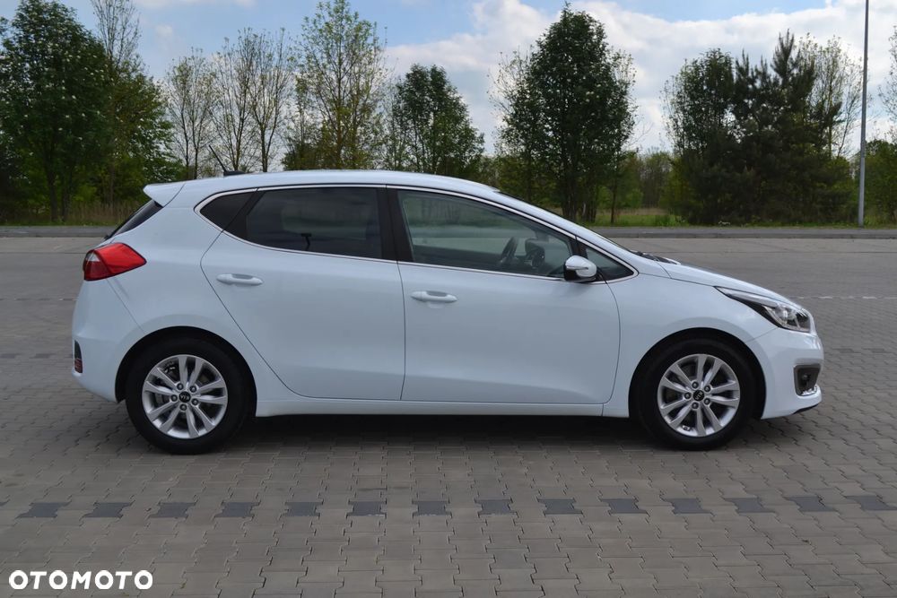 Kia Ceed - 35