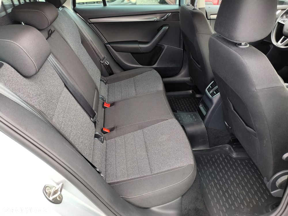 Skoda Octavia 1.6 TDI DSG Soleil - 16
