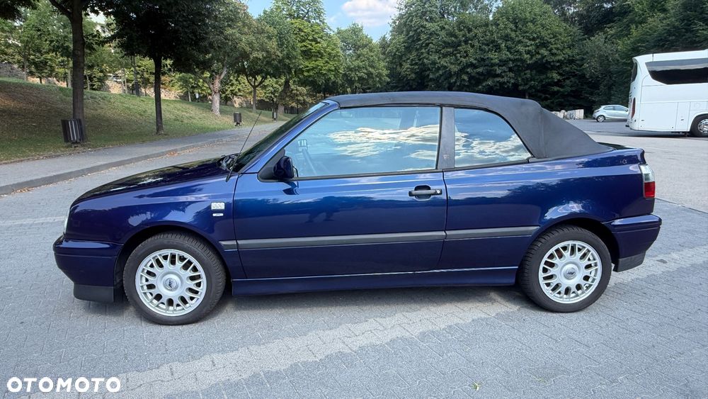 Volkswagen Golf Cabrio 1.8 - 4