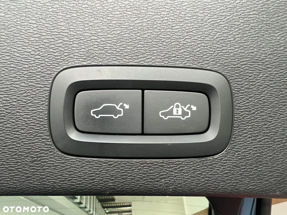 Volvo C40 Recharge Extended Range Plus - 36