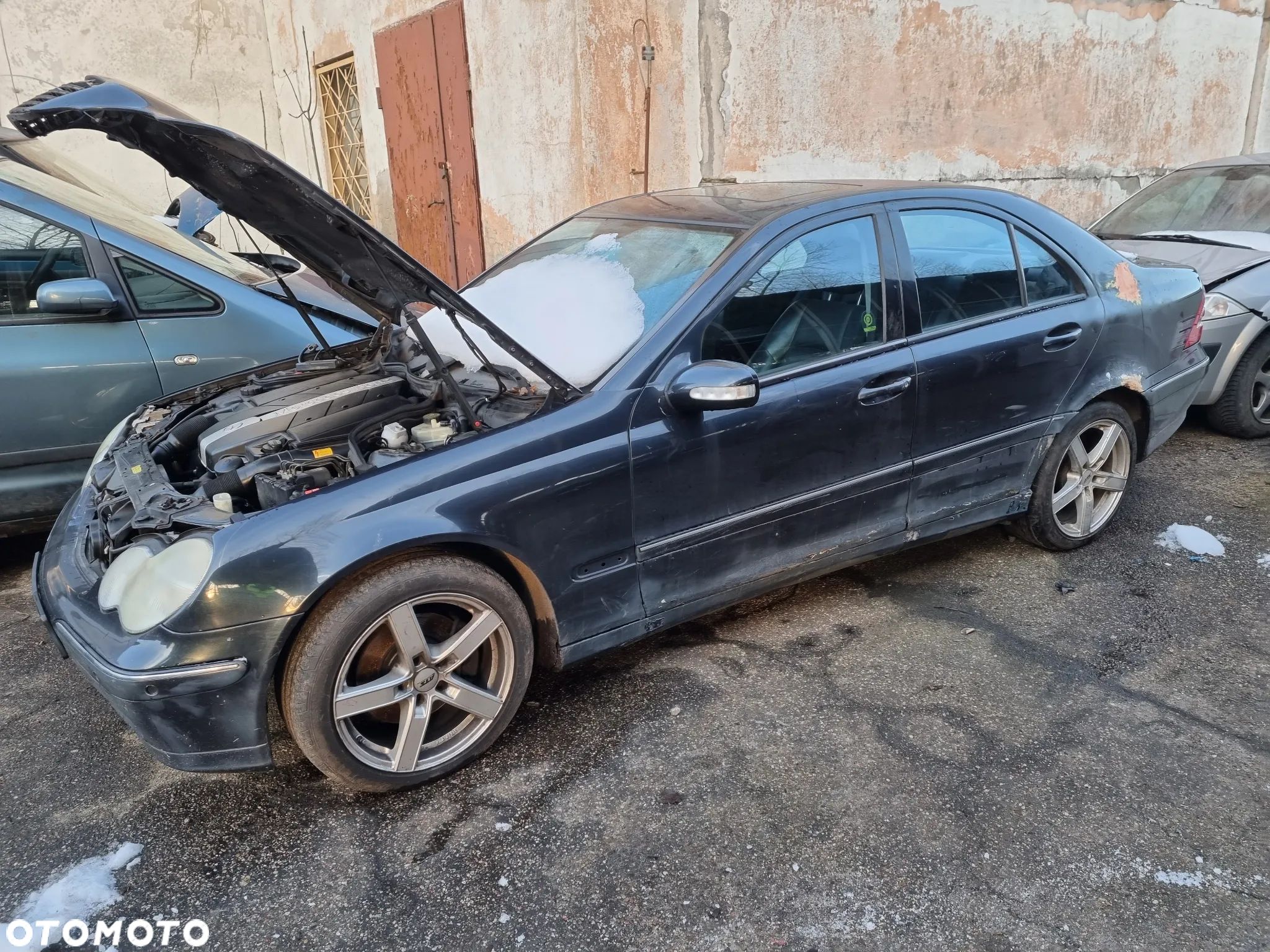 MERCEDES-BENZ C320  w203, CZĘŚCI , maska, lampy, silnik, alternator - 1