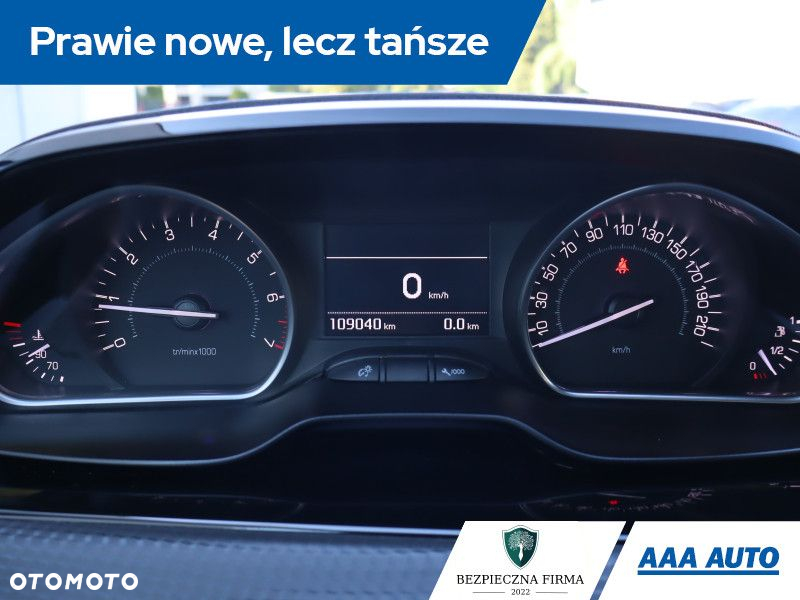 Peugeot 208 - 12