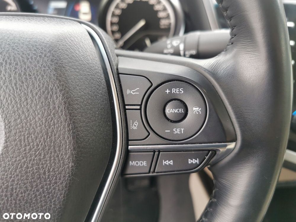 Toyota Camry 2.5 Hybrid Executive CVT - 21