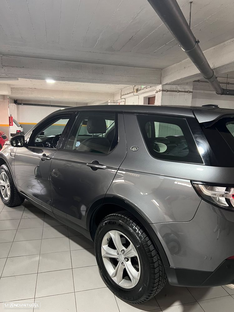 Land Rover Discovery Sport 2.0 TD4 HSE Luxury 7L - 4