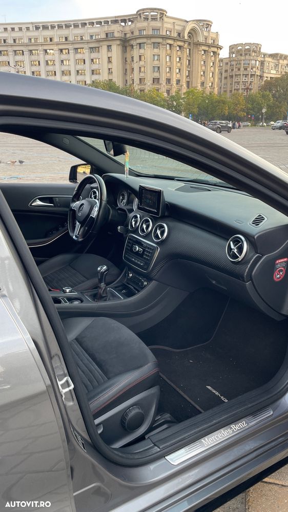 Mercedes-Benz A 180 AMG Line - 5