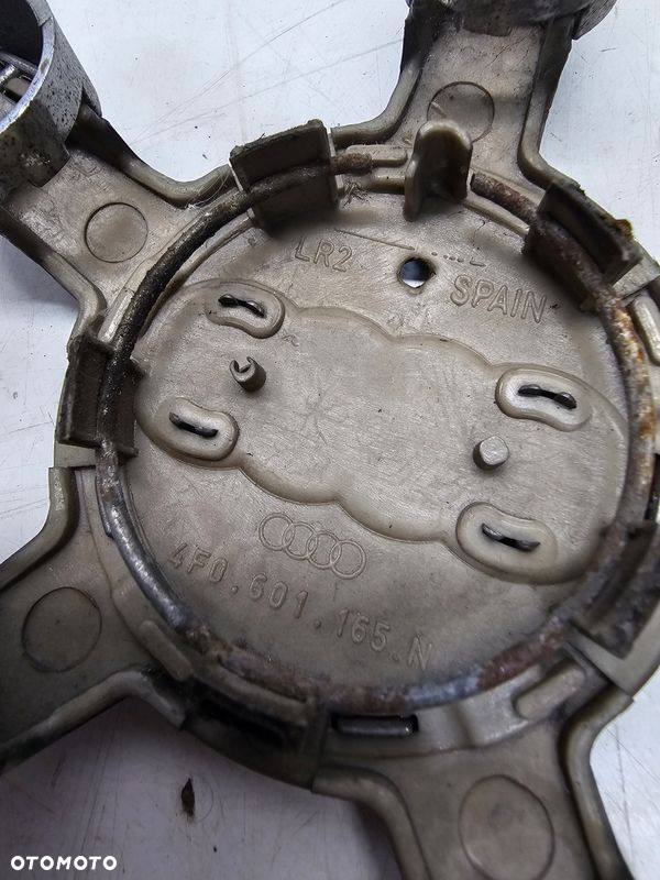 KOŁPAK DEKIELEK AUDI A3 A4 A5 A6 A7 Q3 4F0601165N CZARNE - 4