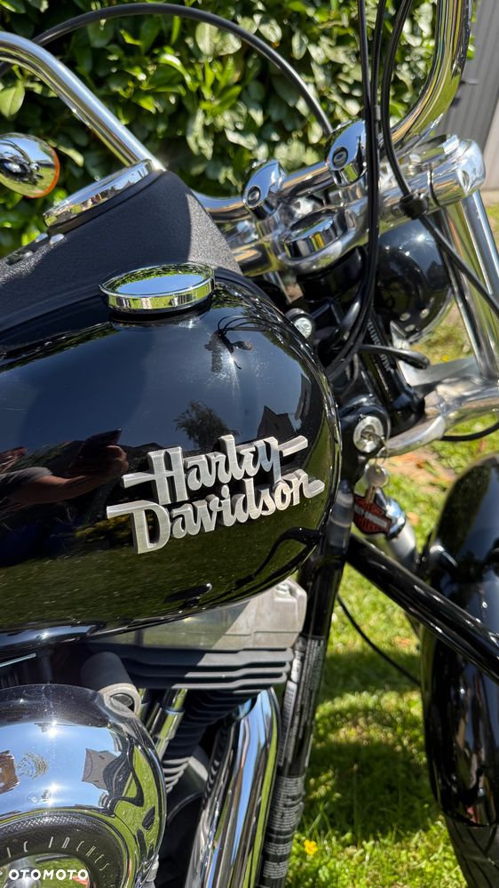 Harley-Davidson Dyna Street Bob - 4