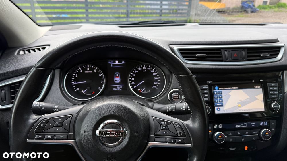 Nissan Qashqai 1.6 DIG-T Tekna - 23
