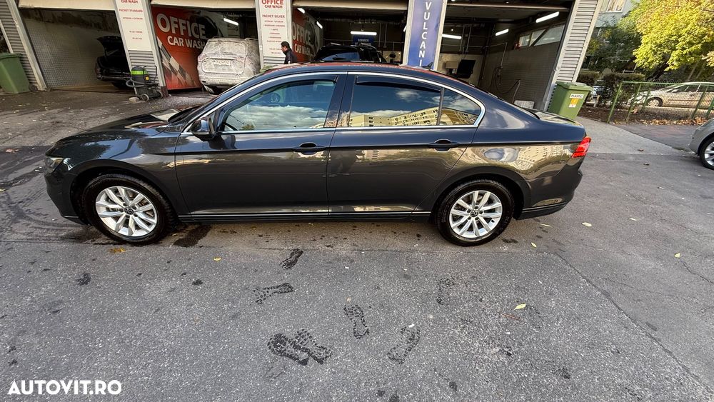 Volkswagen Passat 2.0 TDI DSG Comfortline - 8