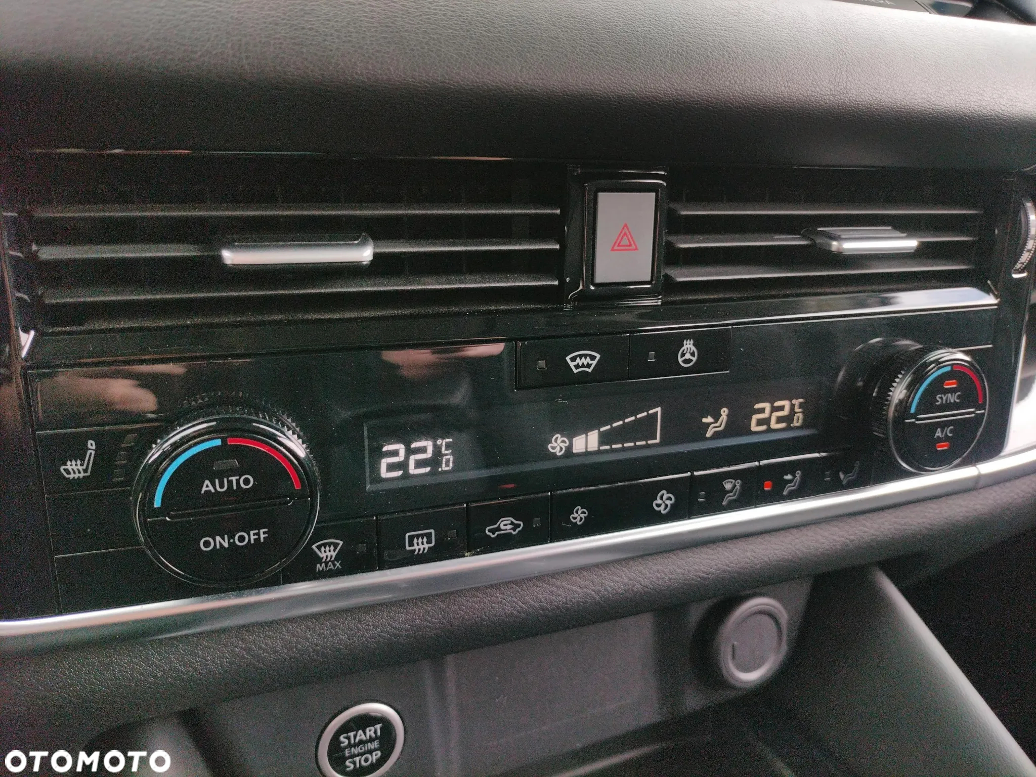 Nissan Qashqai - 15