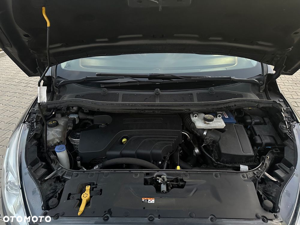 Ford S-Max 2.0 TDCi Titanium - 35