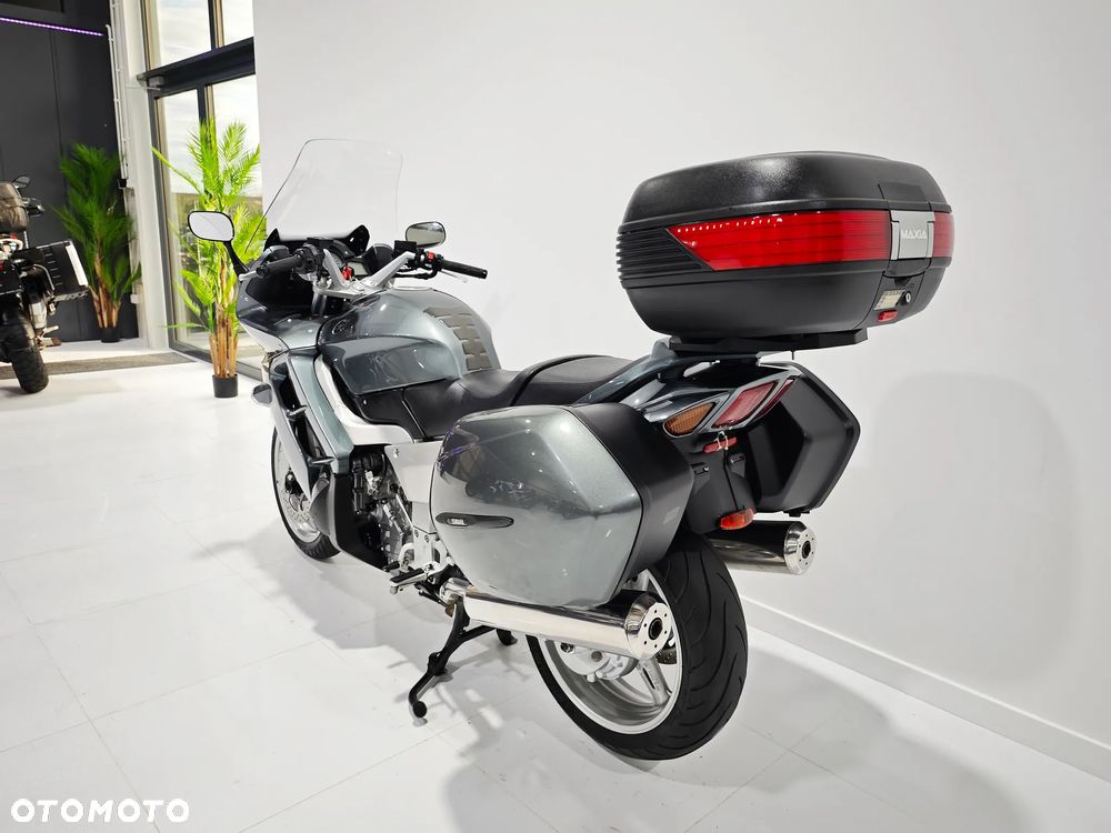 Yamaha FJR - 17