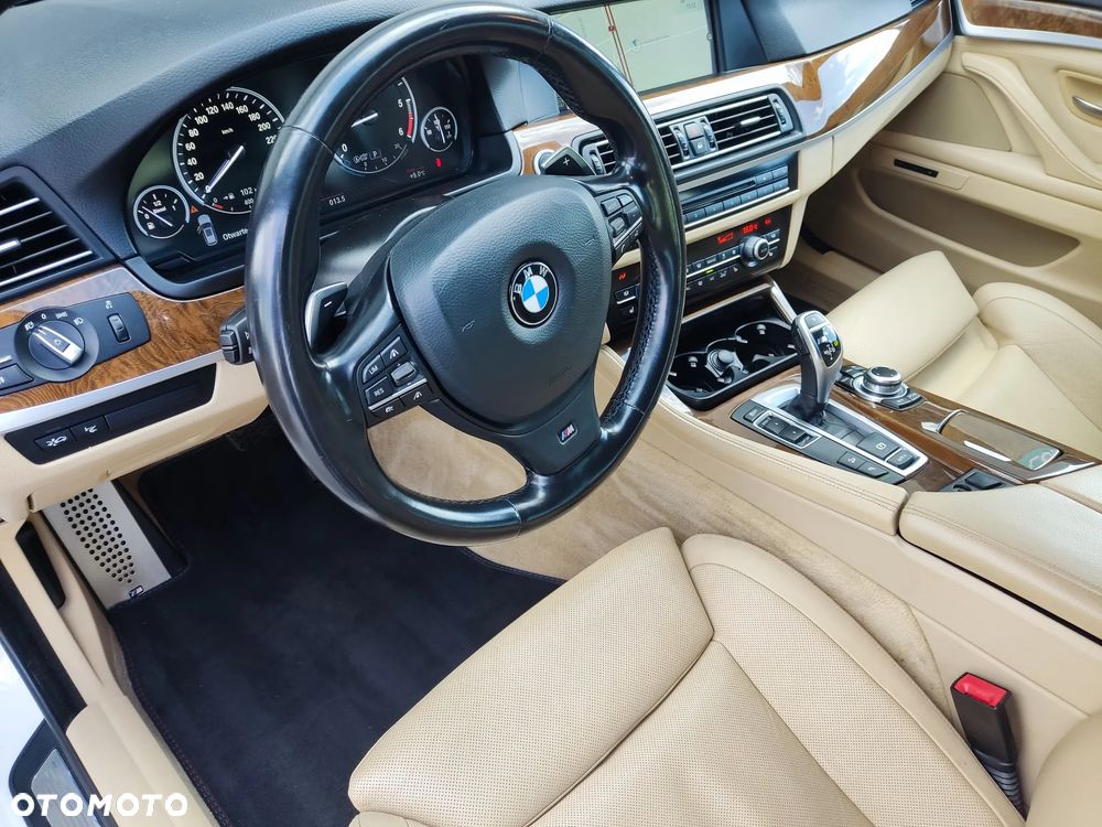BMW Seria 5 M550d xDrive Sport-Aut - 15