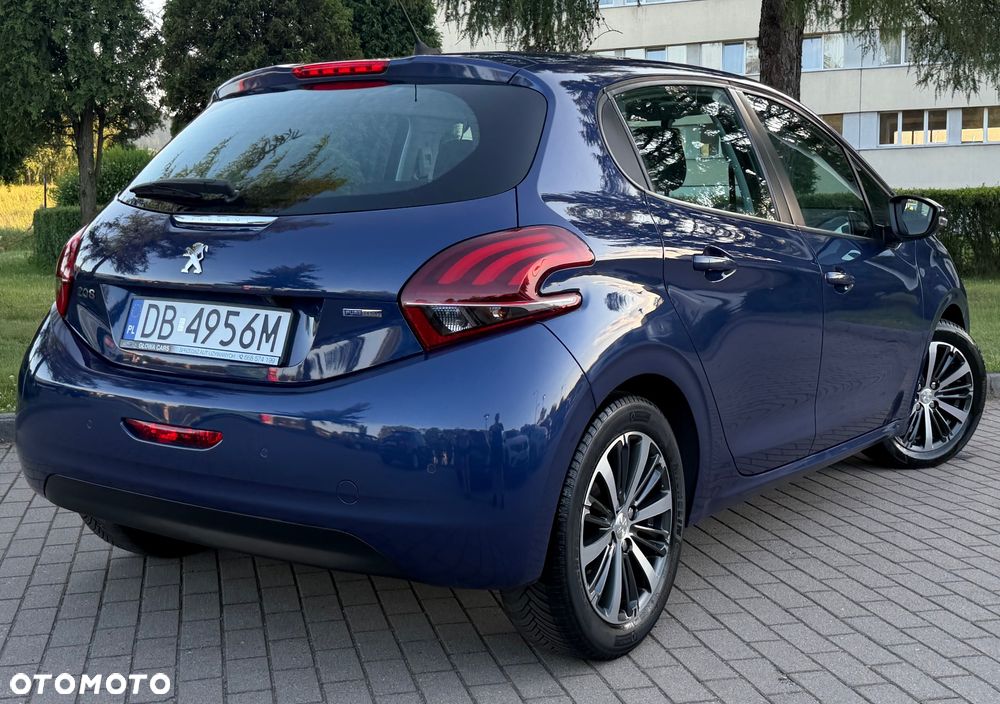 Peugeot 208 PureTech 82 Urban Move - 32