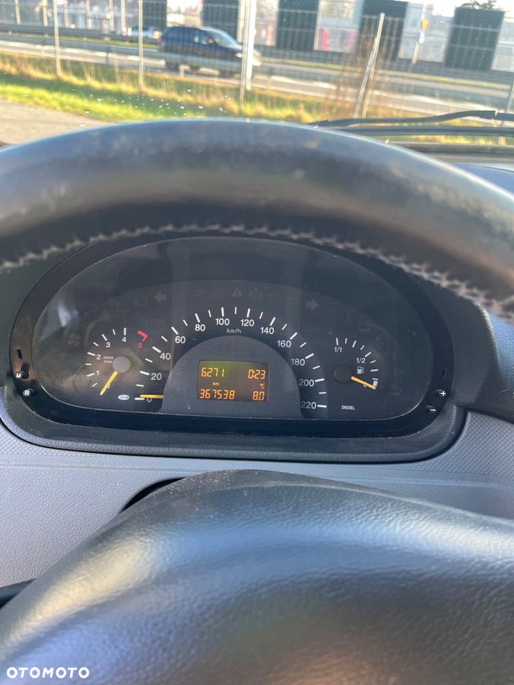 Mercedes-Benz Viano - 6