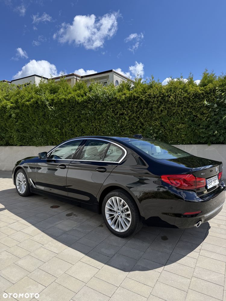 BMW Seria 5 520d xDrive Luxury Line - 7