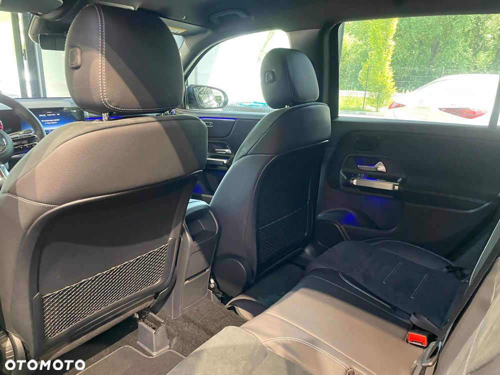Mercedes-Benz GLB 200 AMG Line 7G-DCT - 9