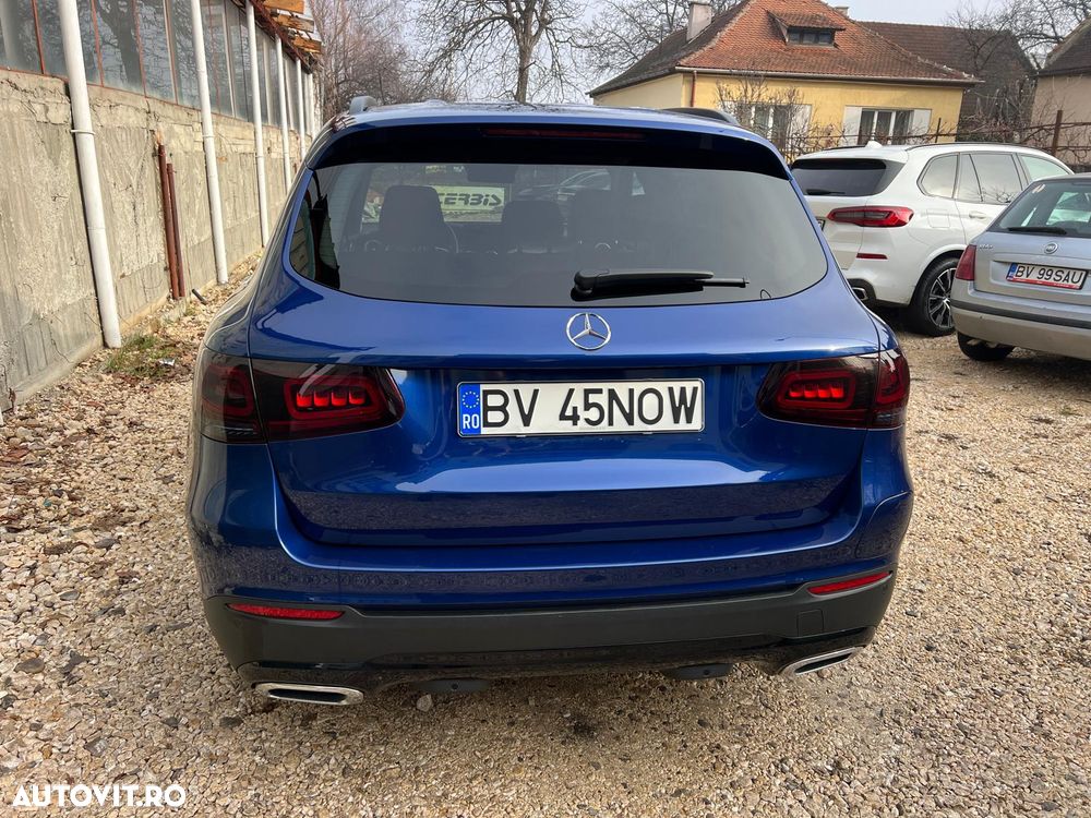 Mercedes-Benz GLC 300 e 4Matic 9G-TRONIC - 8