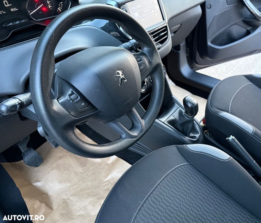 Peugeot 208 PureTech 110 Stop & Start Allure - 18