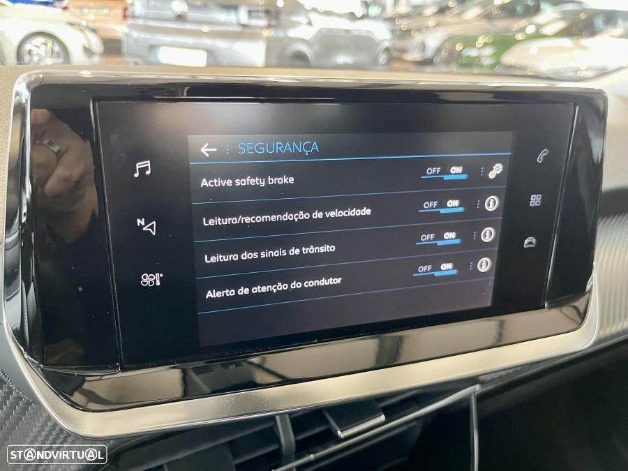 Peugeot 2008 1.2 PureTech Style - 21