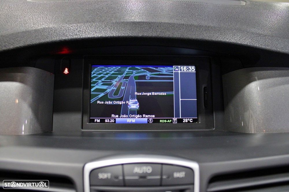 Renault Laguna Break 2.0 dCi GT 4Control - 28
