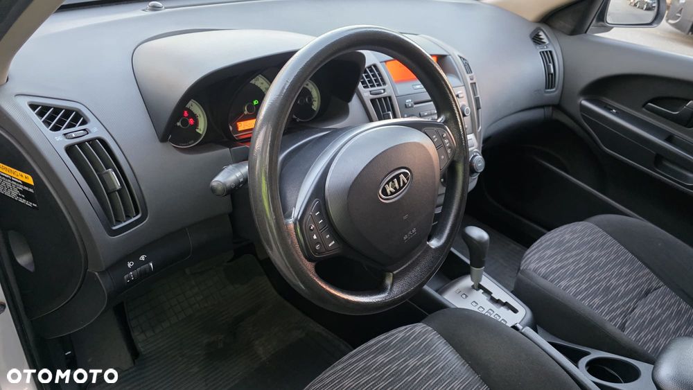 Kia Ceed 1.6 CRDi EX - 13