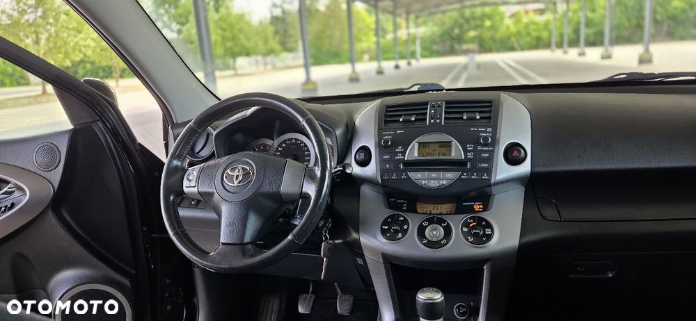 Toyota RAV4 2.2 D-4D 4x4 Sol - 26