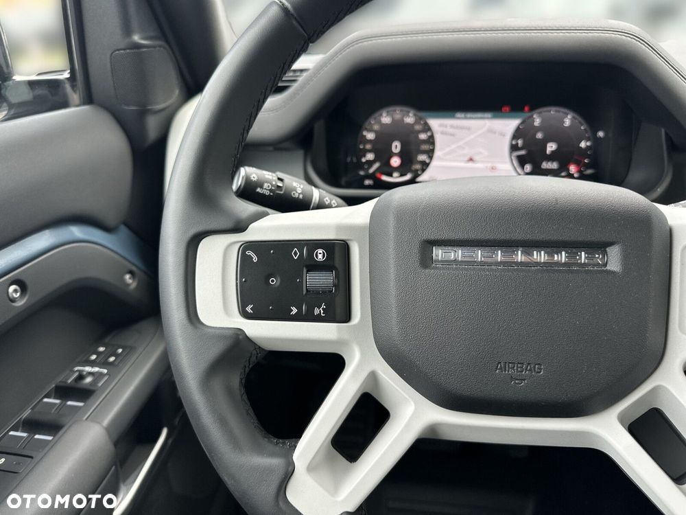 Land Rover Defender - 19