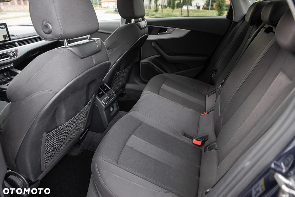 Audi A4 Limousine 35 TFSI mHEV S Line S tronic - 26