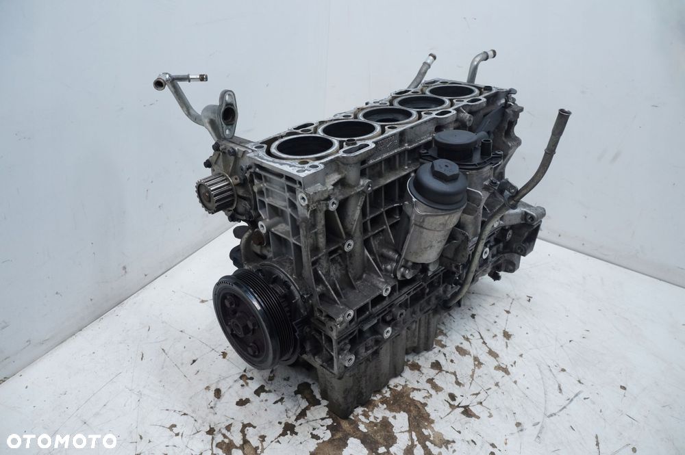 słupek silnik blok cylindry tłok volvo d5244t4 s60 i s80 sprawny - 2