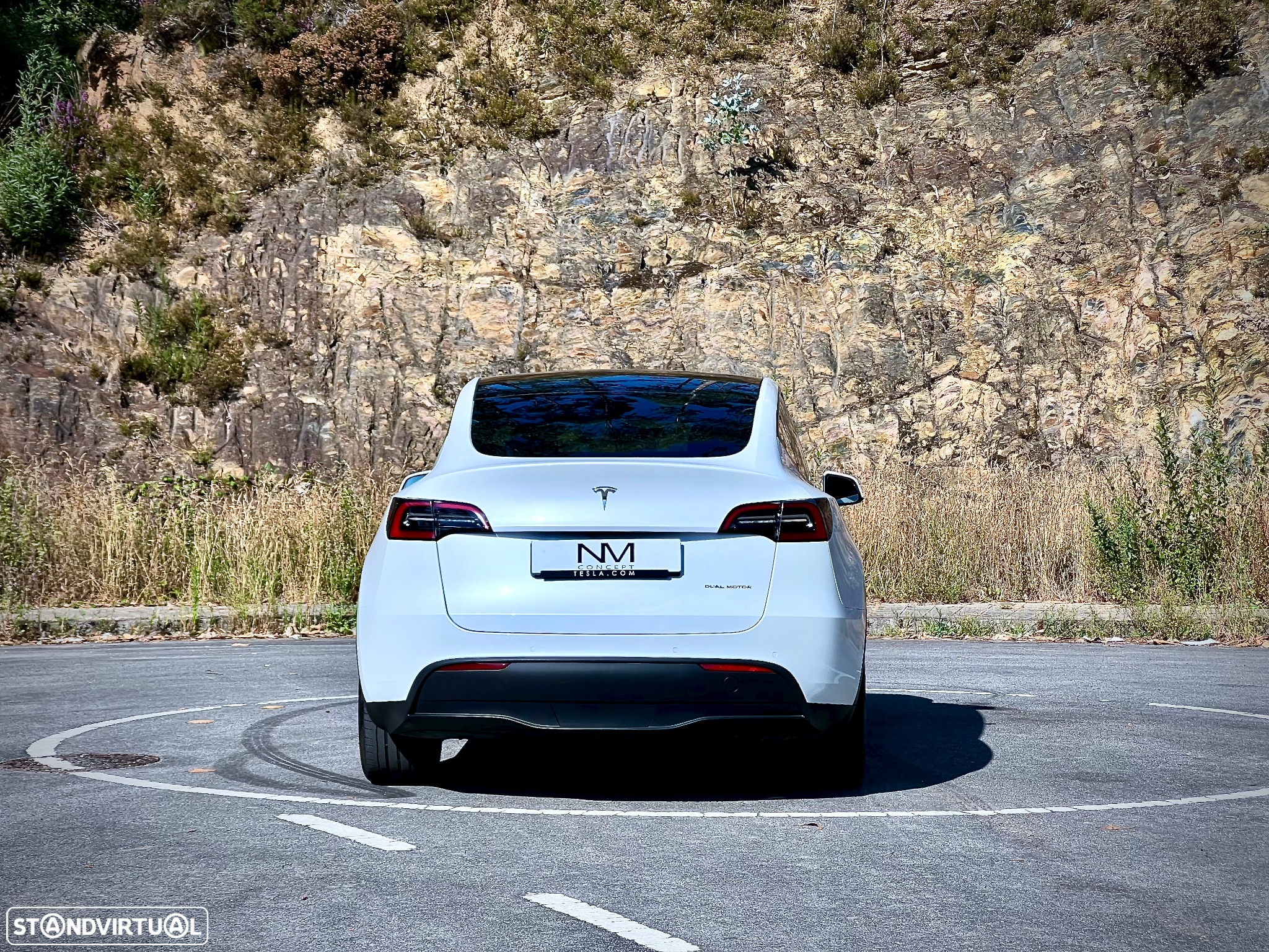 Tesla Model Y Long Range Dual Motor AWD - 7