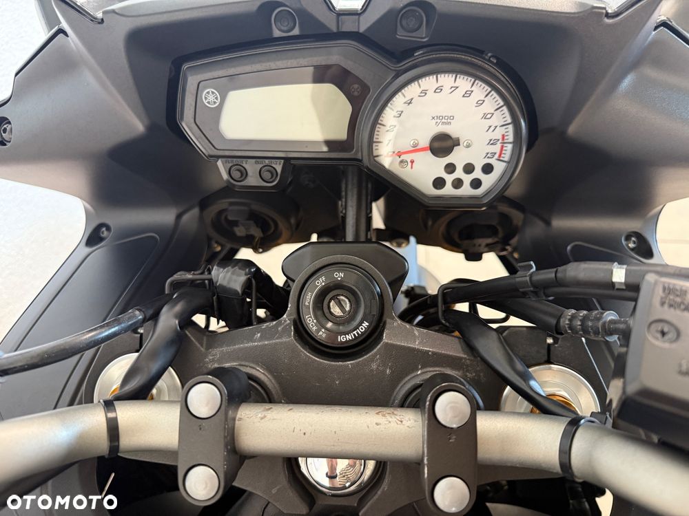 Yamaha FZ8 - 8