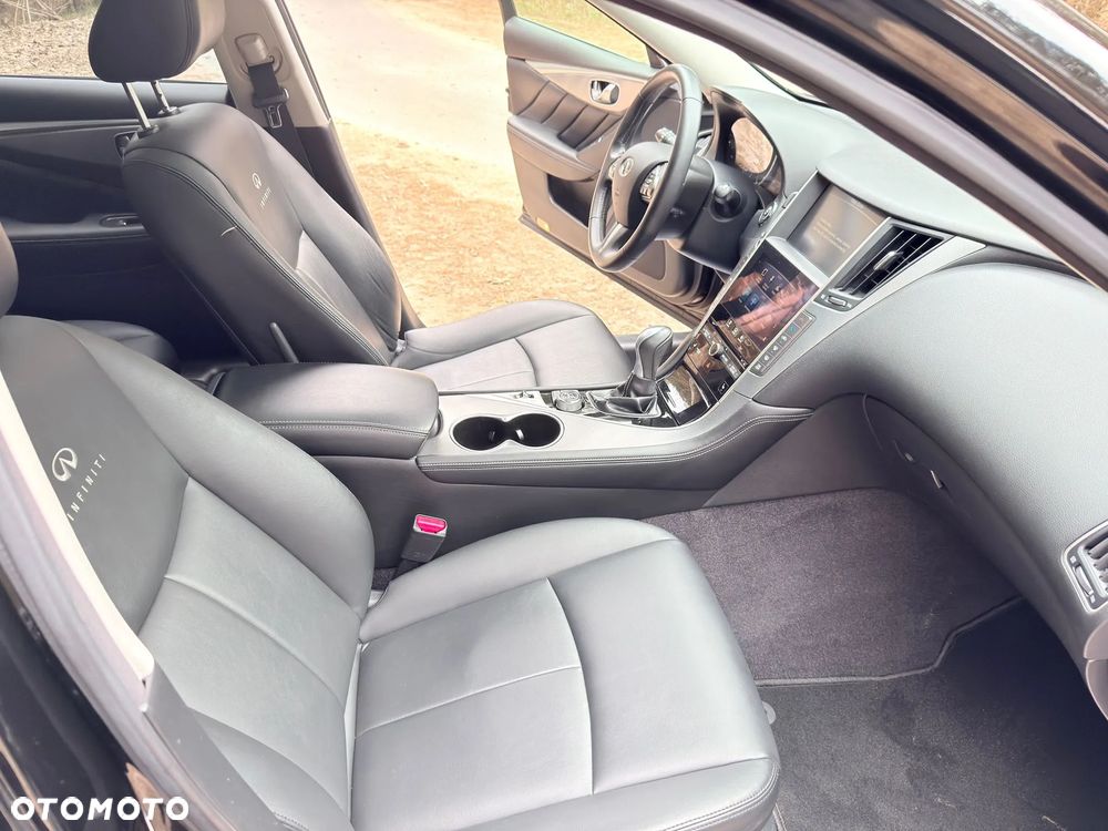 Infiniti Q50 - 13