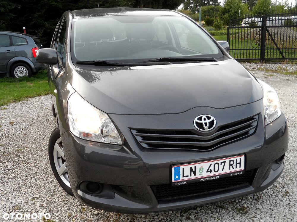 Toyota Verso 1.6 5-Sitzer Life - 2
