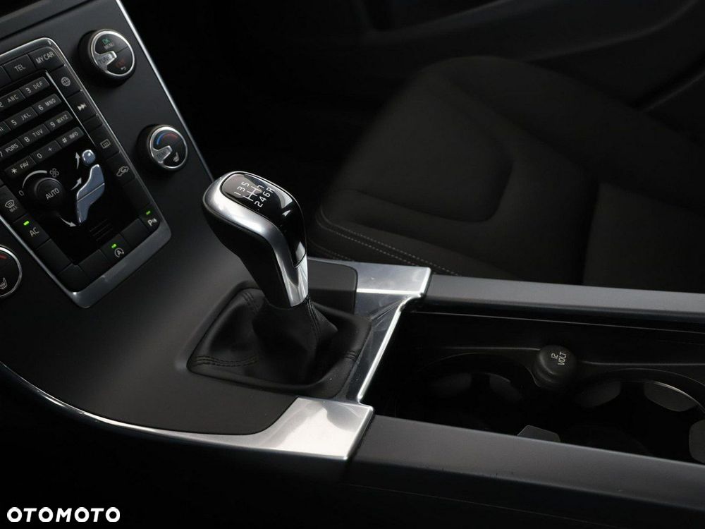 Volvo V60 Cross Country D3 Drive-E Kinetic - 27