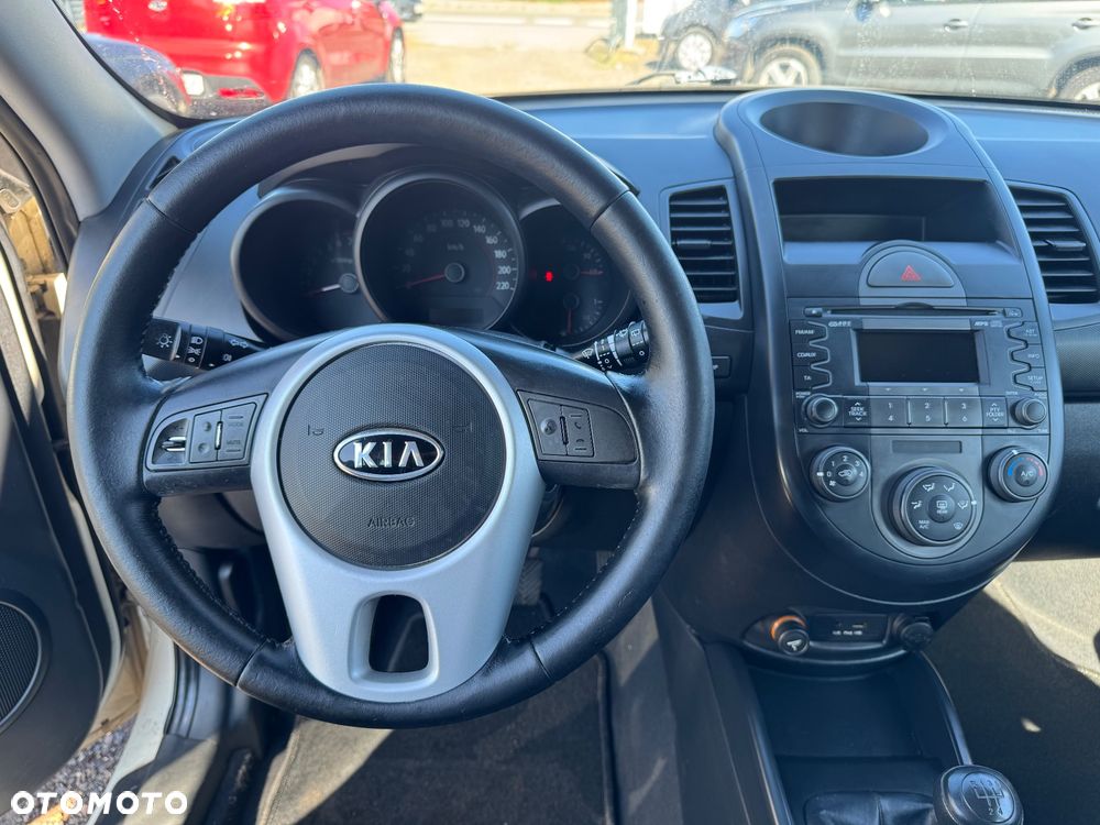 Kia Soul 1.6 M - 12