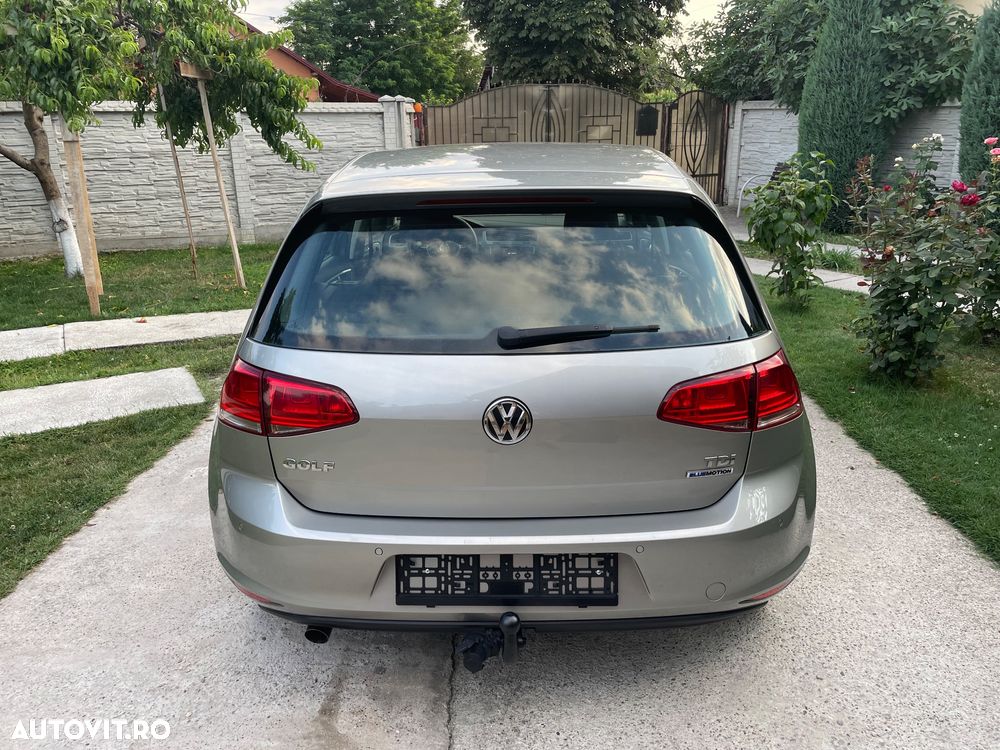 Volkswagen Golf - 11