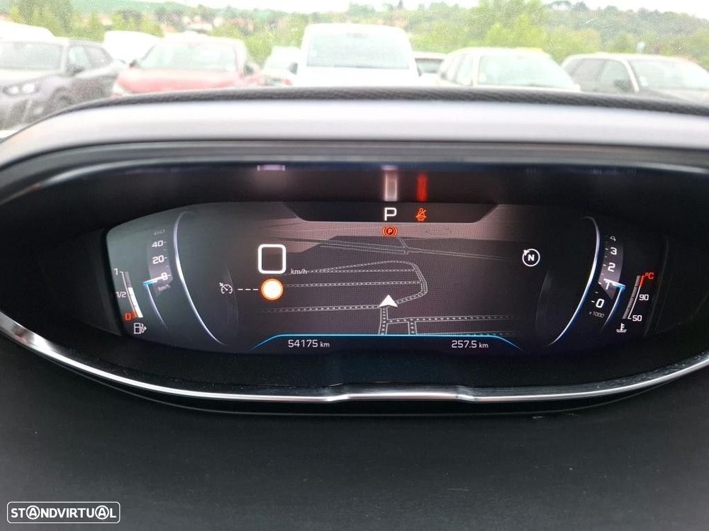 Peugeot 5008 1.2 PureTech Allure EAT8 - 13