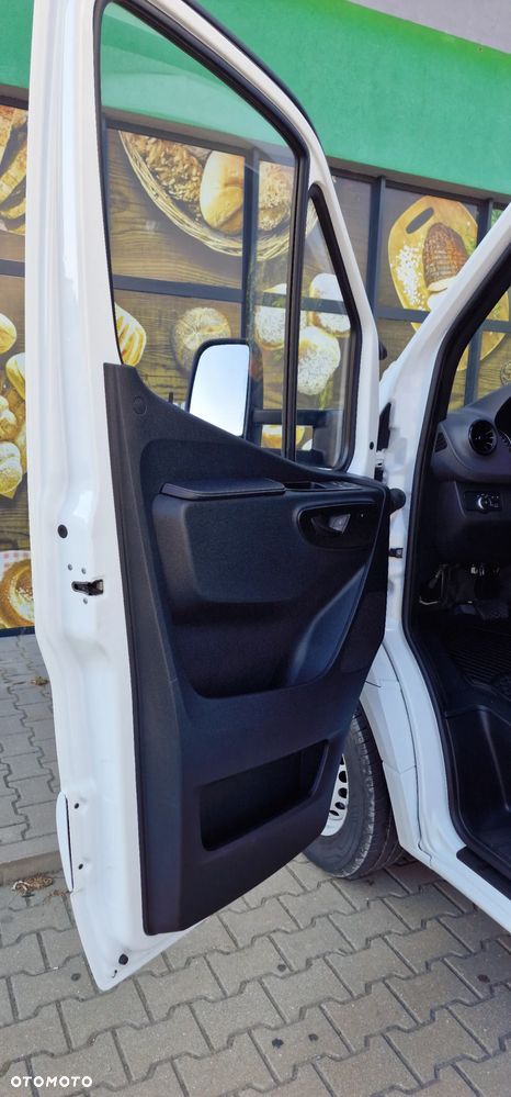 Mercedes-Benz Sprinter - 28